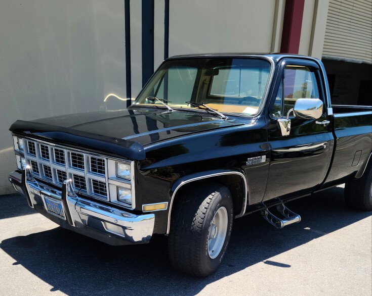 Photo for 1982 GMC Sierra 2500 2WD Regular Cab